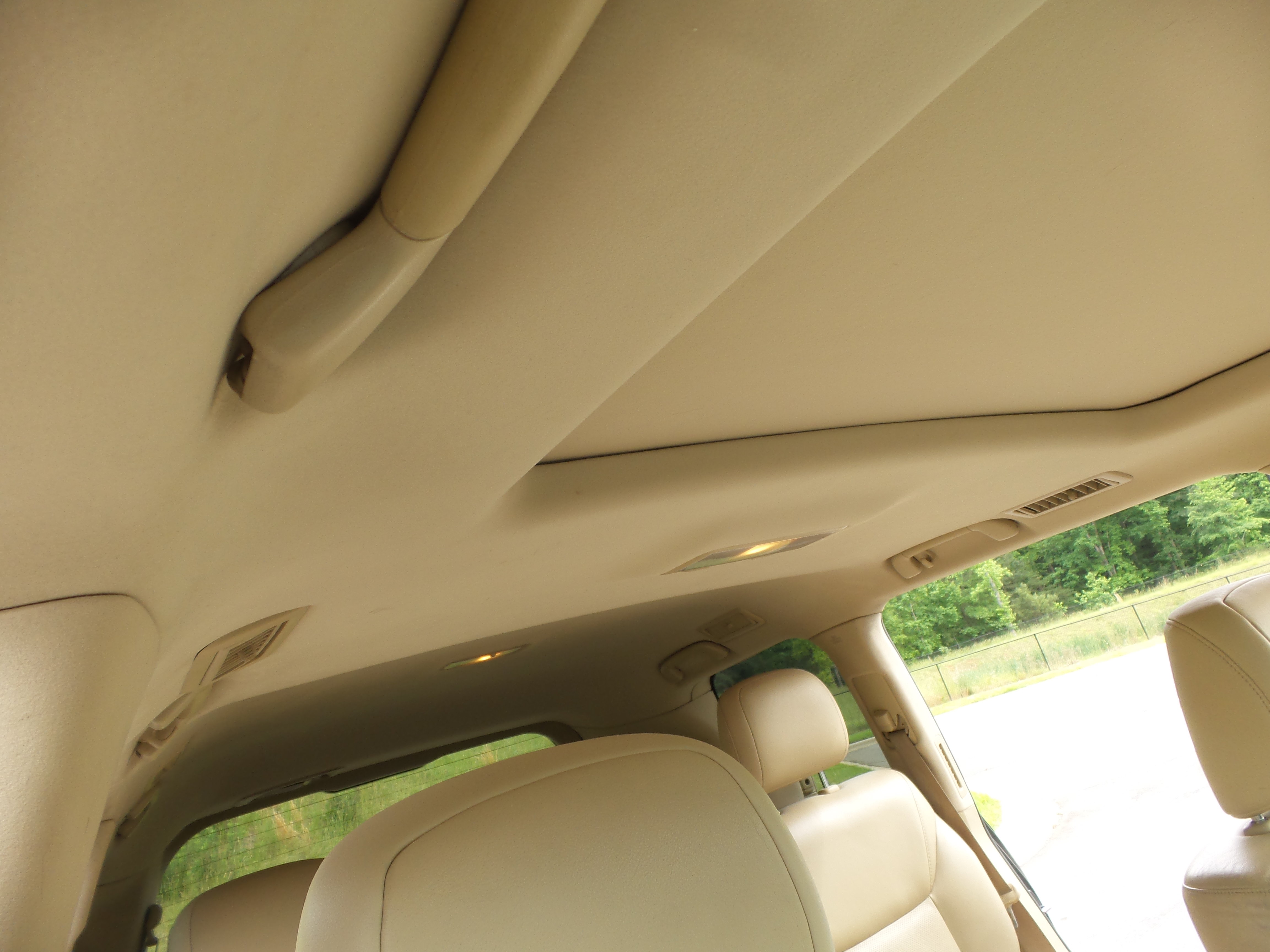 Used 2011 Lexus LX 570 4WD image 42
