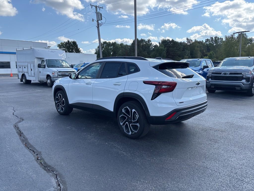 New 2025 Chevrolet Trax RS w/ Sunroof Package image 6