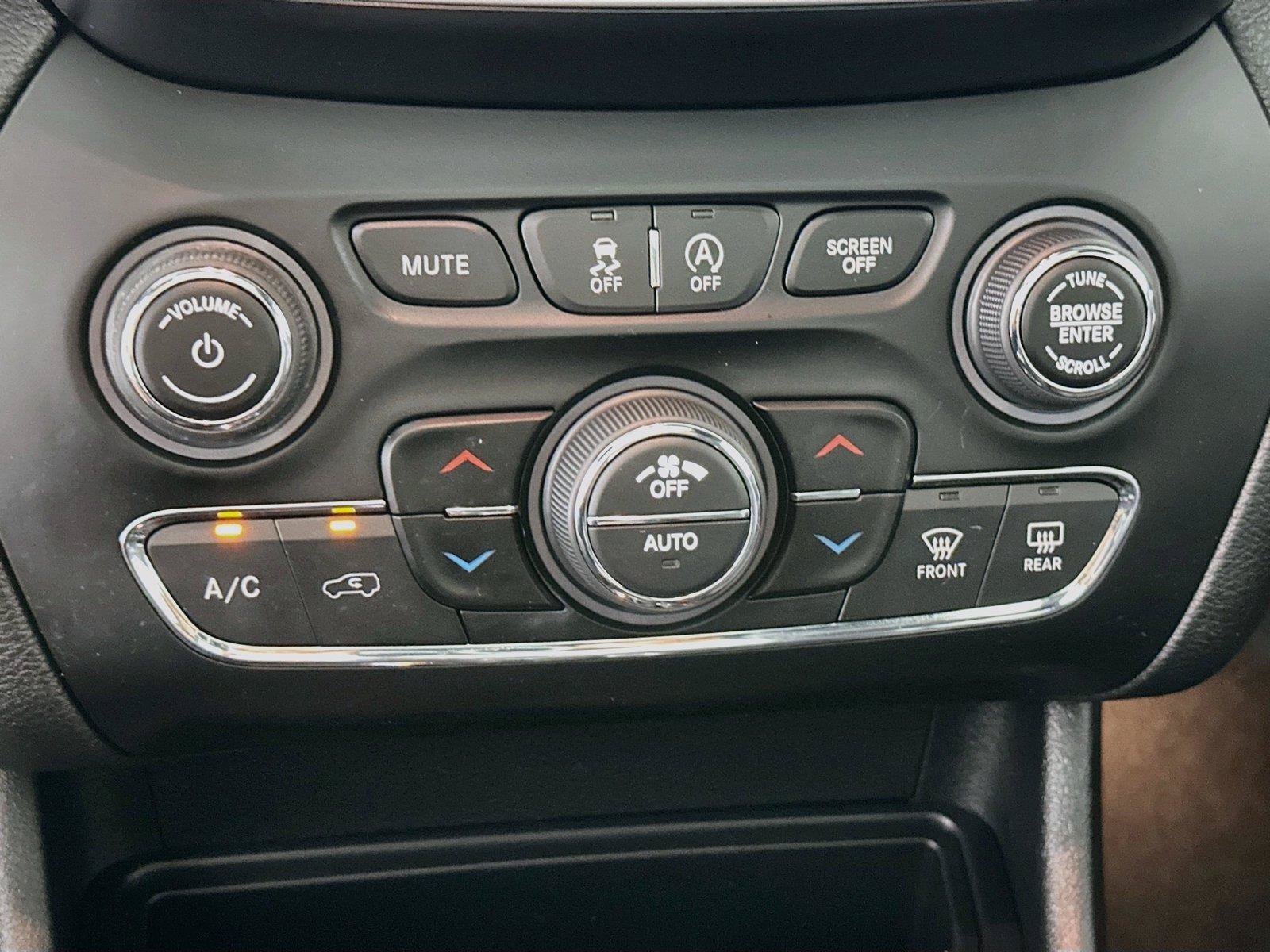 Used 2021 Jeep Cherokee Latitude Lux 80th Anniv w/ Quick Order Package 26U 80TH AWD/4WD image 9