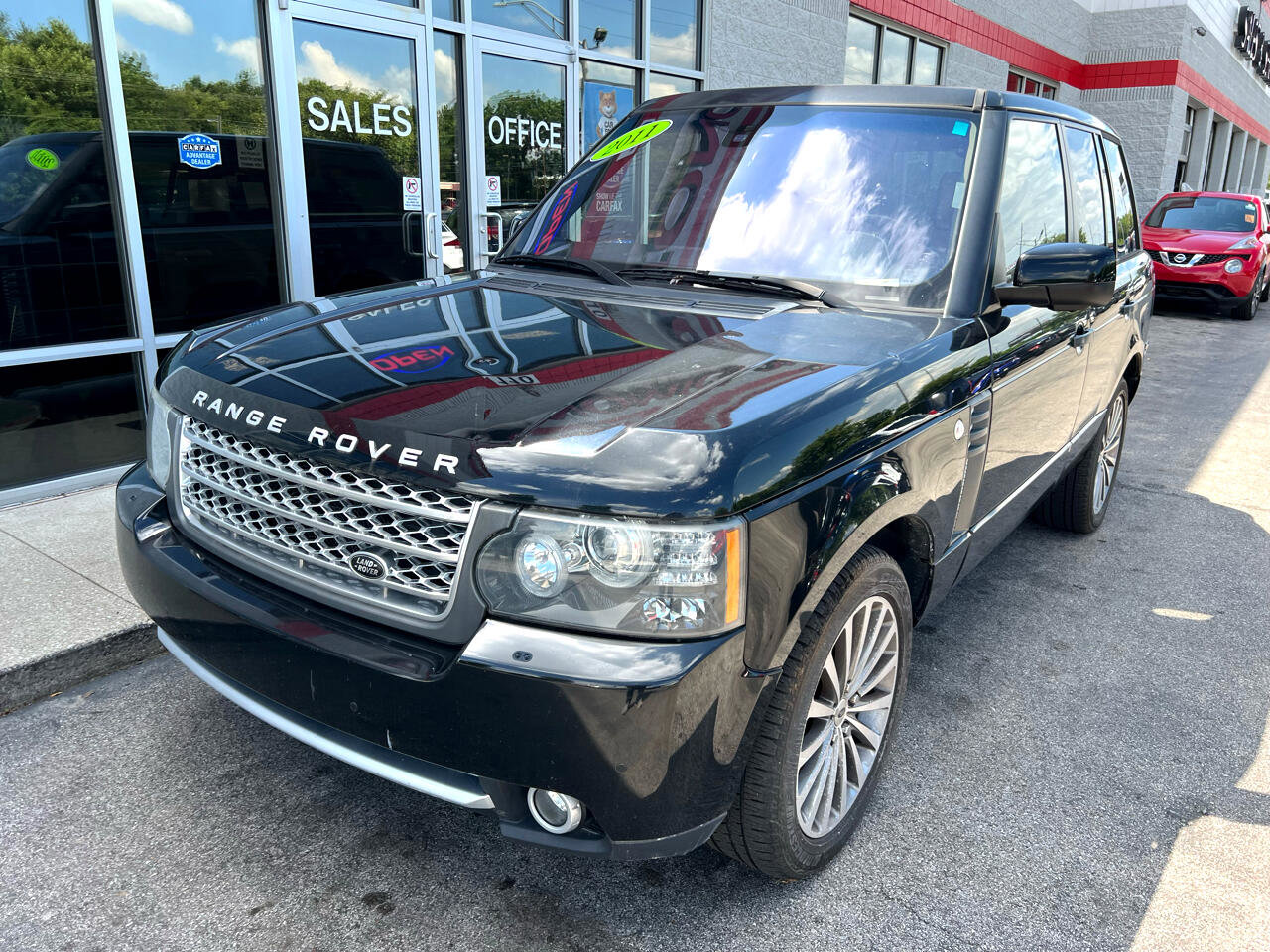 Used 2011 Land Rover Range Rover Supercharged image 2