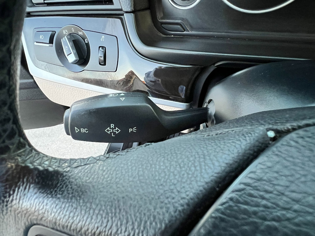 Used 2012 BMW 528i xDrive Sedan image 10