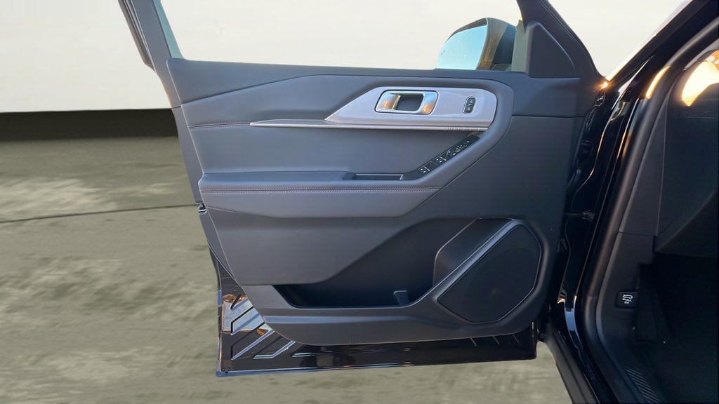 New 2026 Ford Explorer Active AWD/4WD image 16