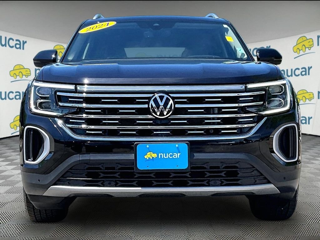 Used 2024 Volkswagen Atlas SEL AWD/4WD image 2