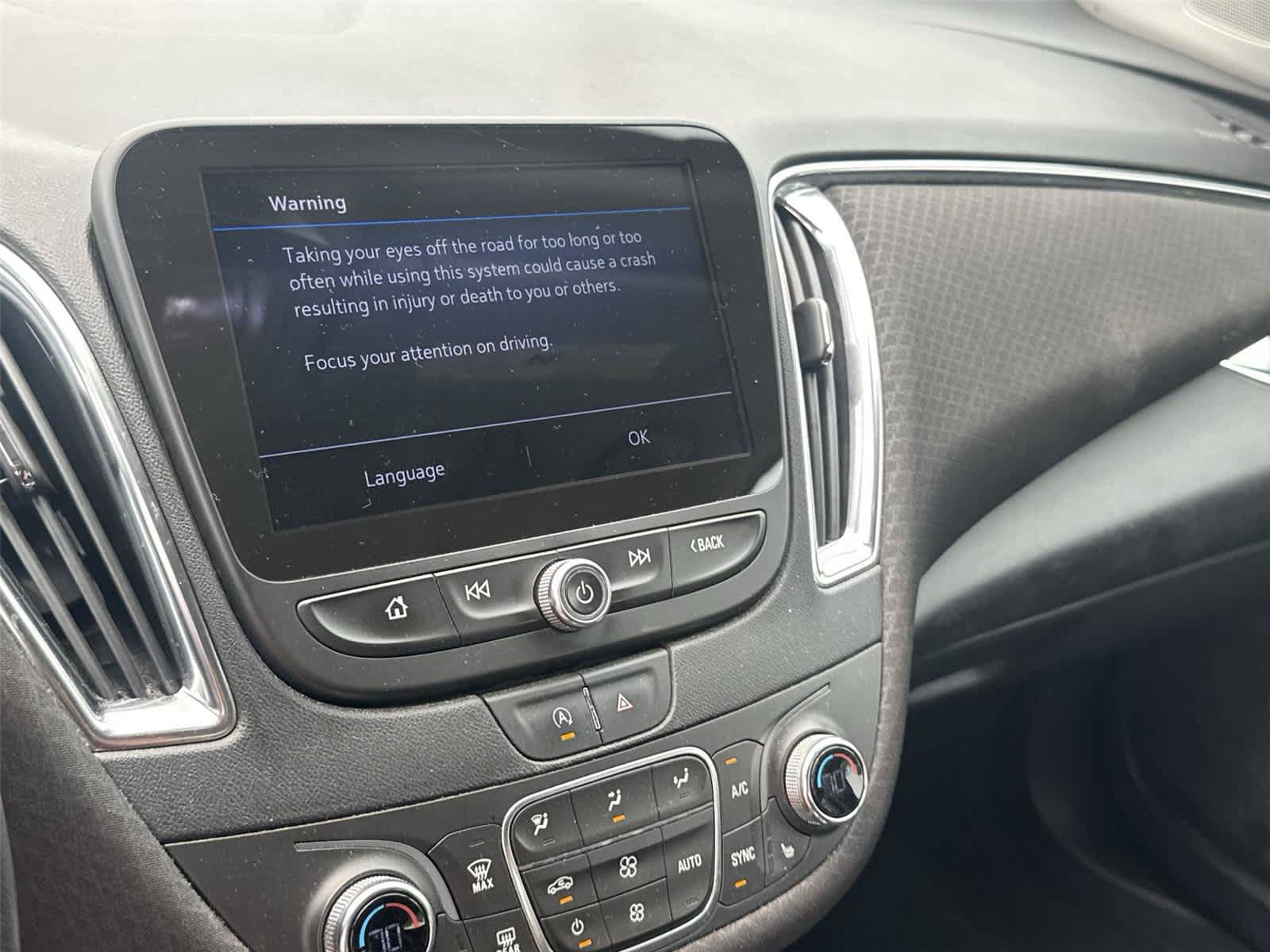 Used 2020 Chevrolet Malibu LT FWD image 23