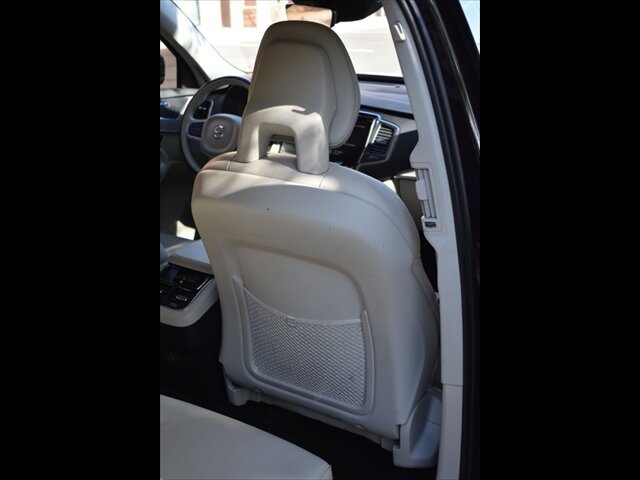Used 2021 Volvo XC90 T5 Momentum AWD/4WD image 27