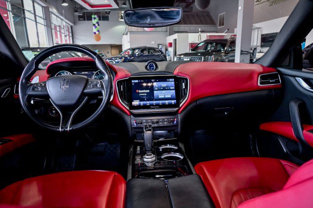 Used 2022 Maserati Ghibli Modena image 30