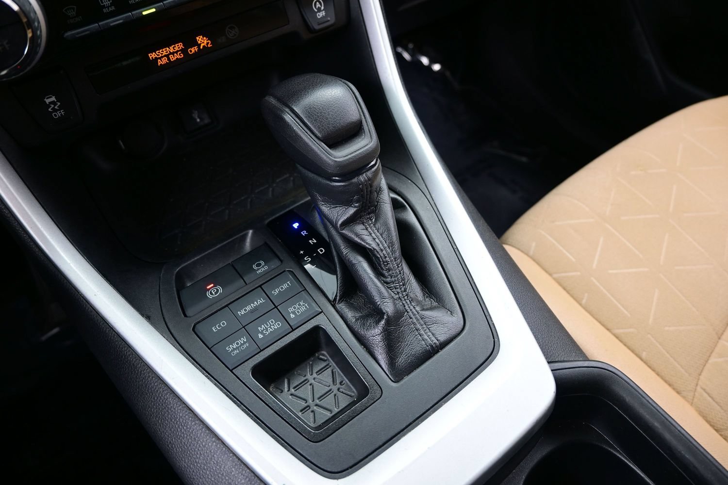 Used 2021 Toyota RAV4 XLE AWD/4WD image 20
