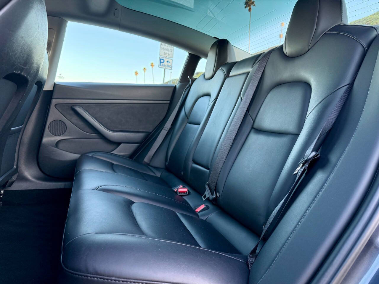 Used 2022 Tesla Model 3 RWD image 17
