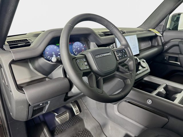 Used 2025 Land Rover Defender 110 X image 9