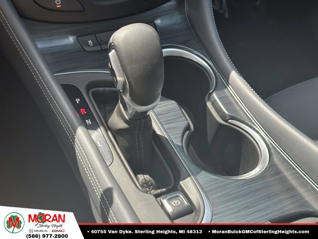 Certified 2019 Buick Envision Essence FWD image 28
