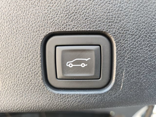 Used 2025 Chevrolet Traverse High Country AWD/4WD image 37