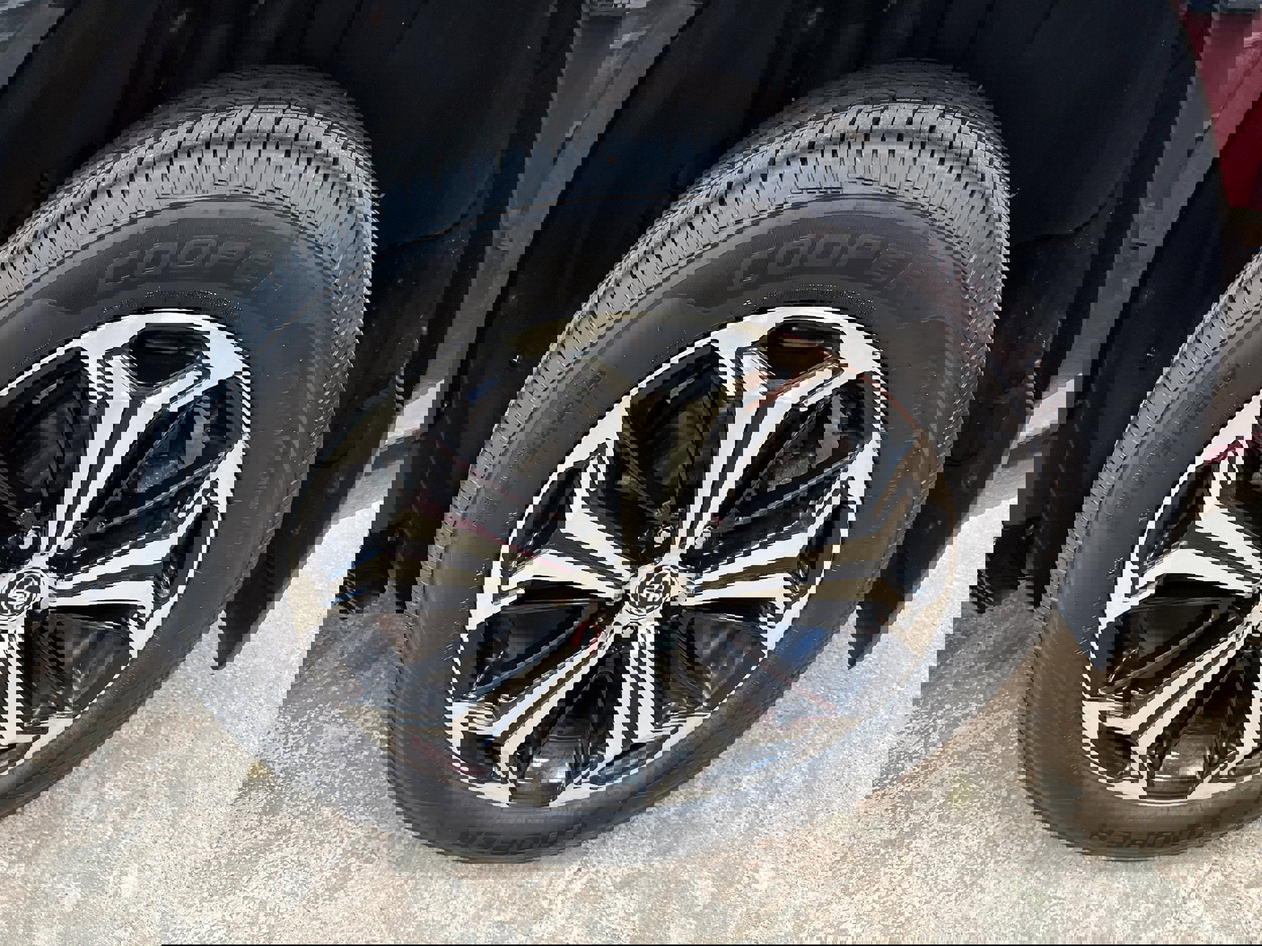 Used 2023 Toyota RAV4 XSE w/ Weather Package image 9