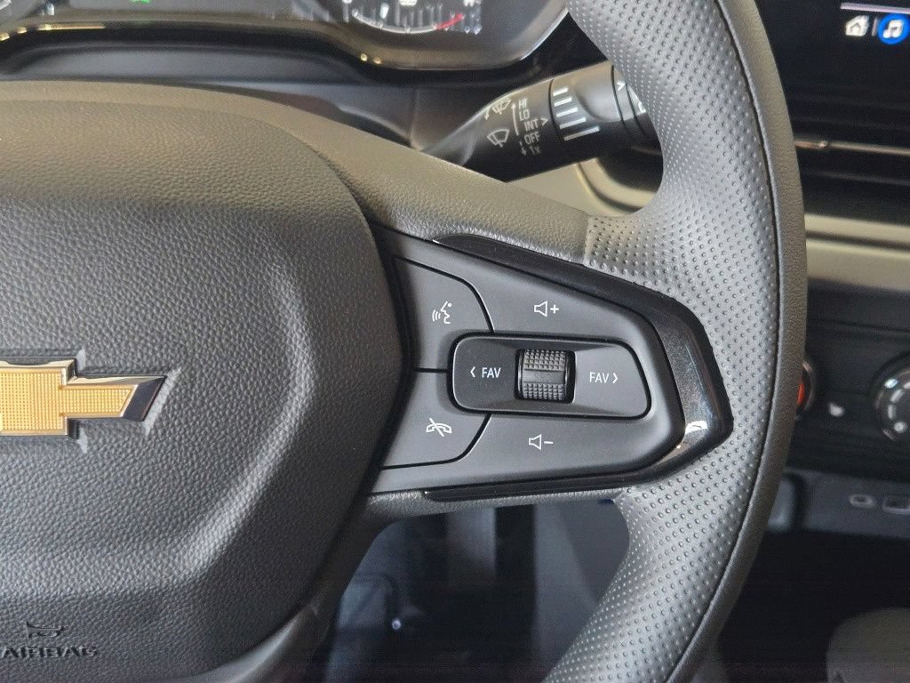 New 2026 Chevrolet Trax LS w/ LS Convenience Package FWD image 25