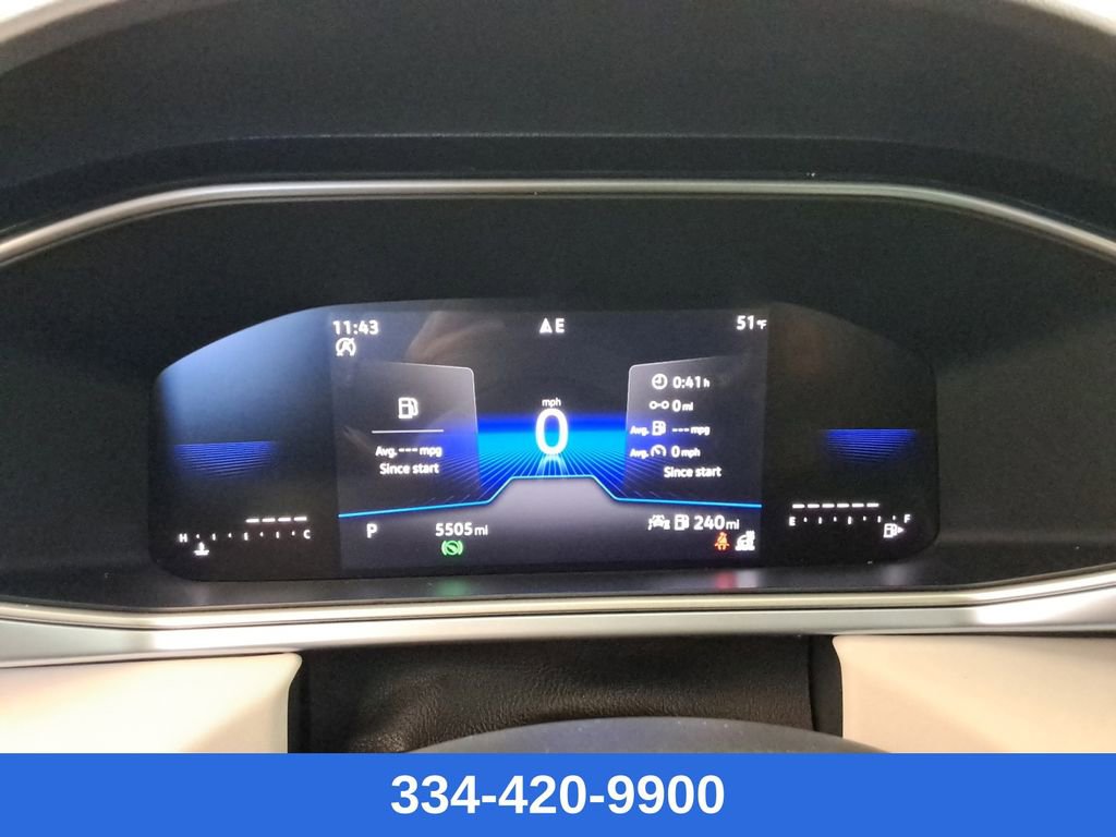 Used 2025 Volkswagen Taos SE w/ Panoramic Sunroof Package image 10