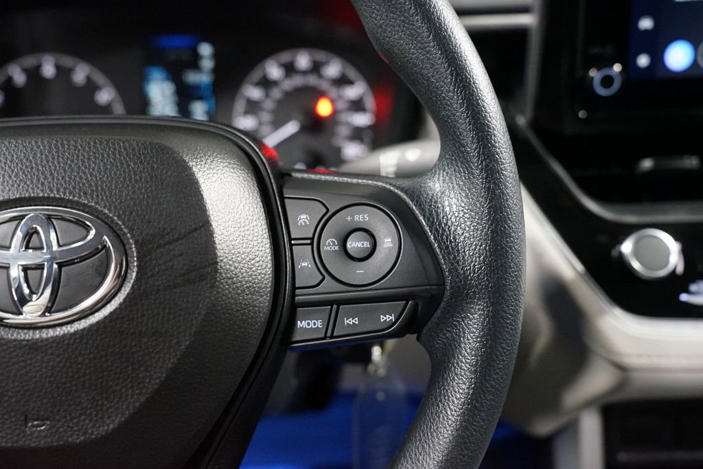 Certified 2024 Toyota Corolla Cross L image 13