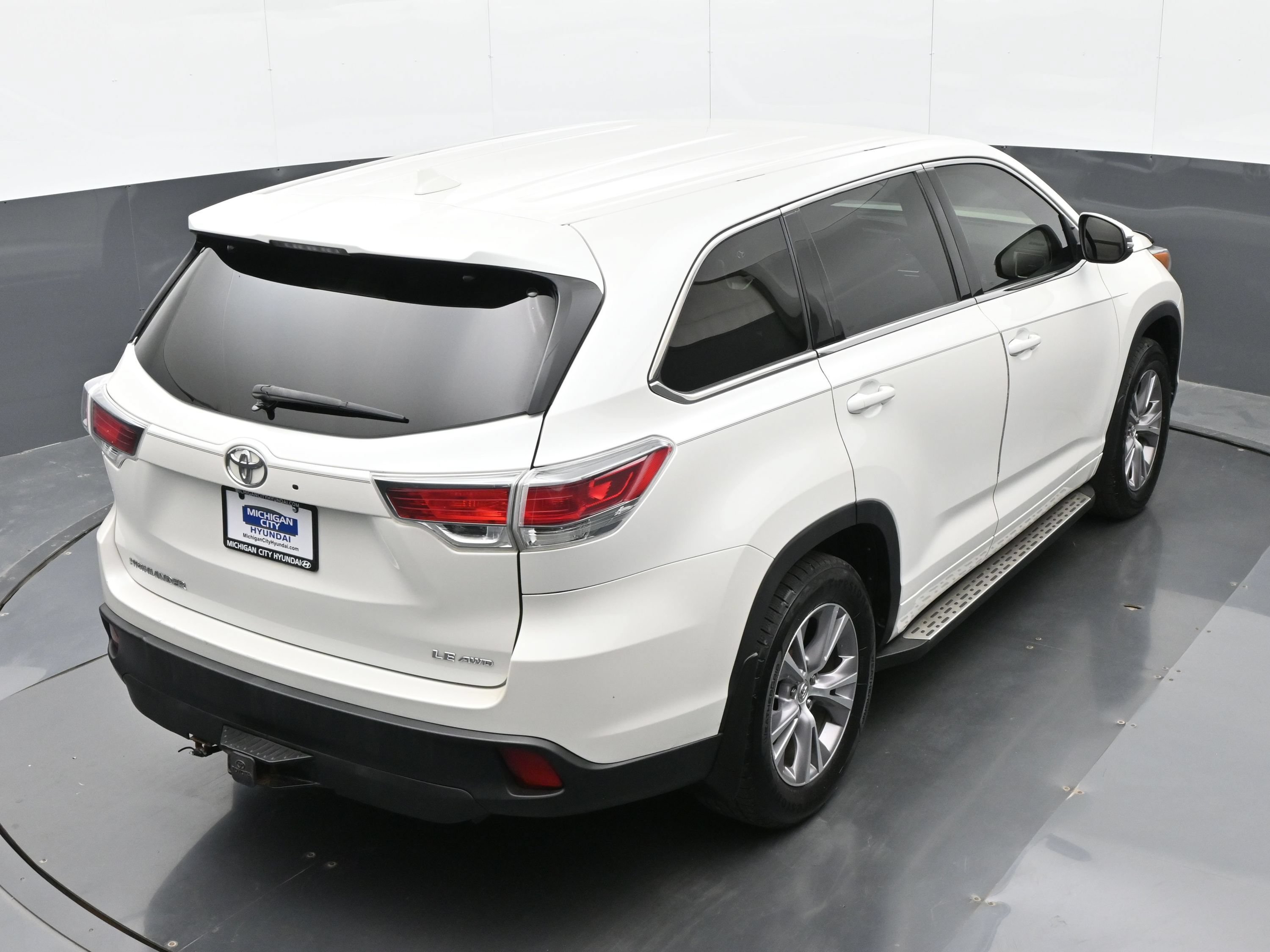 Used 2015 Toyota Highlander Plus AWD/4WD image 34