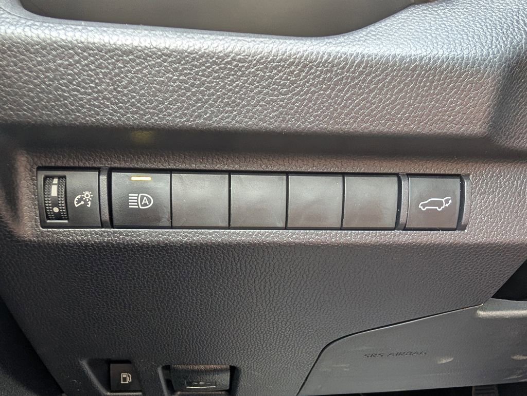 Used 2025 Toyota RAV4 XLE Premium image 22