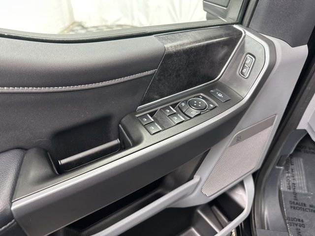 Used 2025 Ford F250 XLT w/ Black Appearance Package image 10