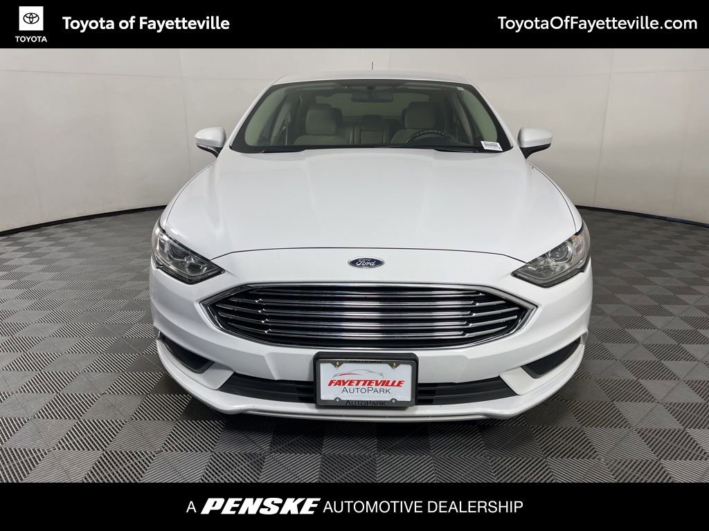 Used 2018 Ford Fusion SE image 16