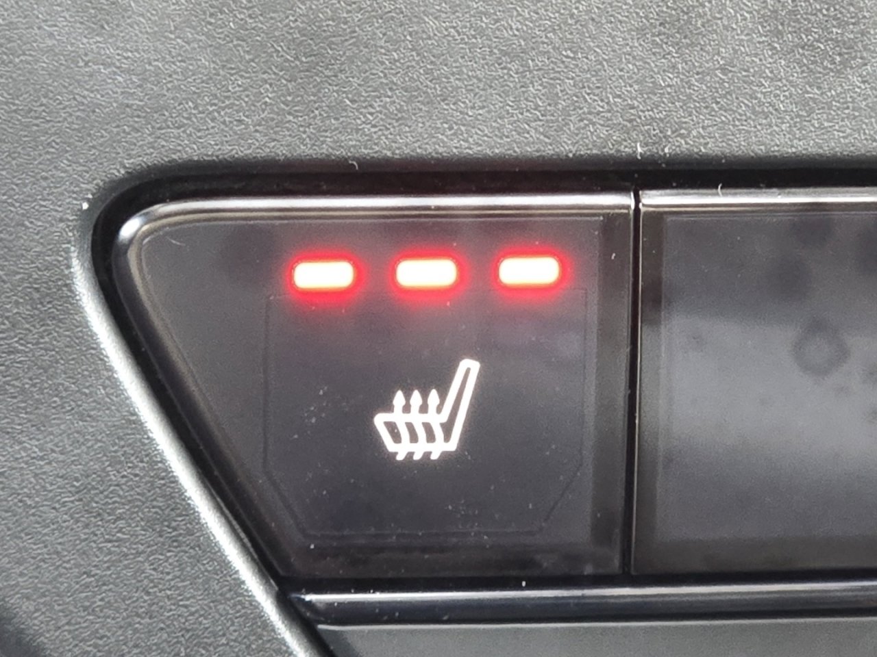 Certified 2024 Honda Accord EX image 8