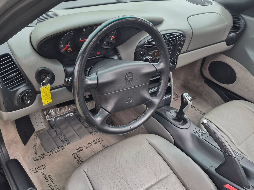 Used 2000 Porsche Boxster RWD image 11