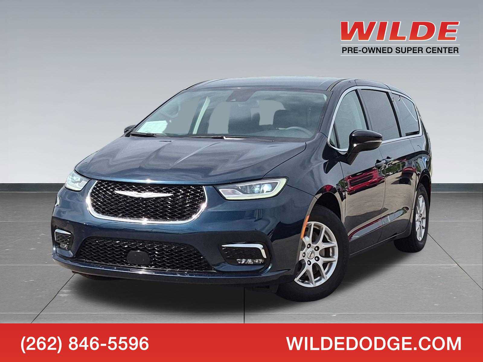 Used 2024 Chrysler Pacifica Touring-L