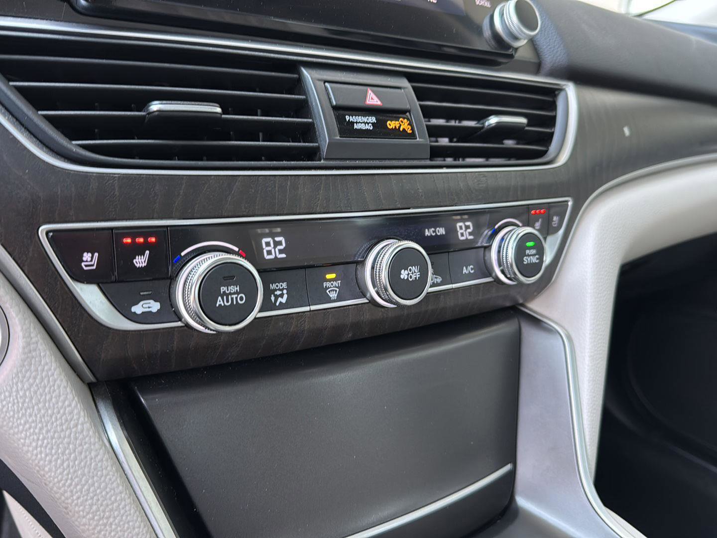 Used 2018 Honda Accord Touring image 23