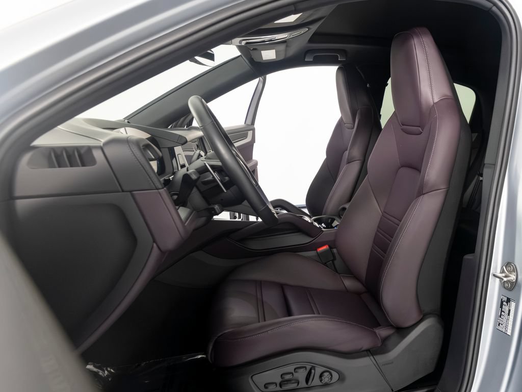 Certified 2026 Porsche Cayenne S AWD/4WD image 5