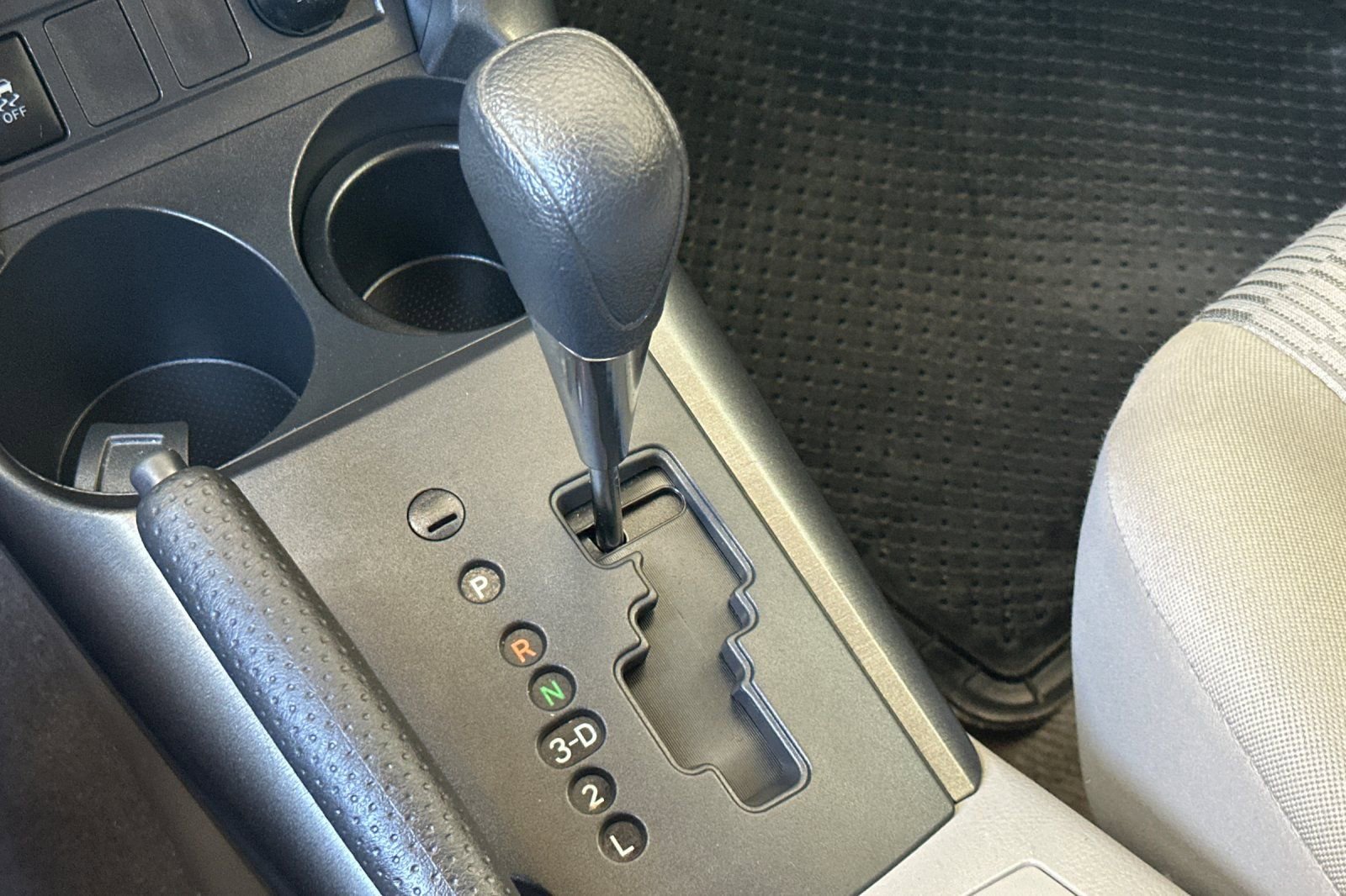 Used 2012 Toyota RAV4 FWD w/ Value Pkg image 17