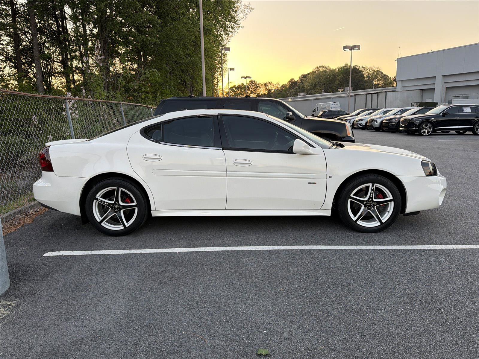 Used 2005 Pontiac Grand Prix GTP w/ Sport Package image 4