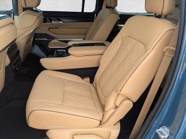New 2026 Jeep Grand Wagoneer L Summit AWD/4WD image 15