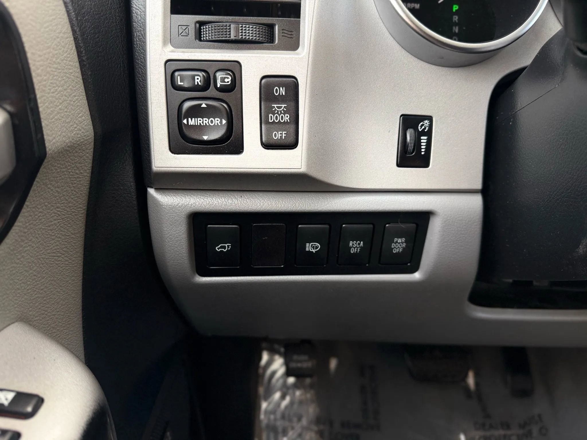 Used 2008 Toyota Sequoia Limited image 37