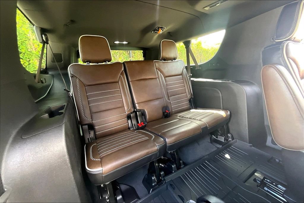 Used 2026 GMC Yukon XL Denali Ultimate w/ LPO, Floor Liner Package AWD/4WD image 39