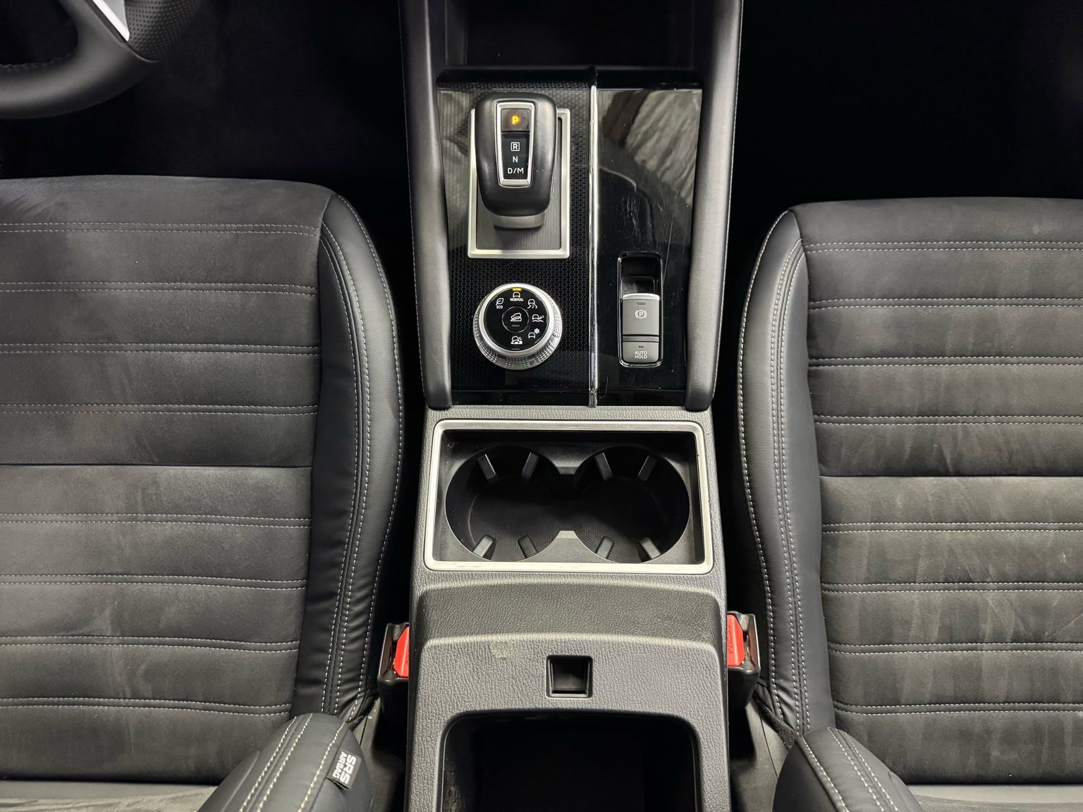 Used 2023 Mitsubishi Outlander SE Black Edition image 28