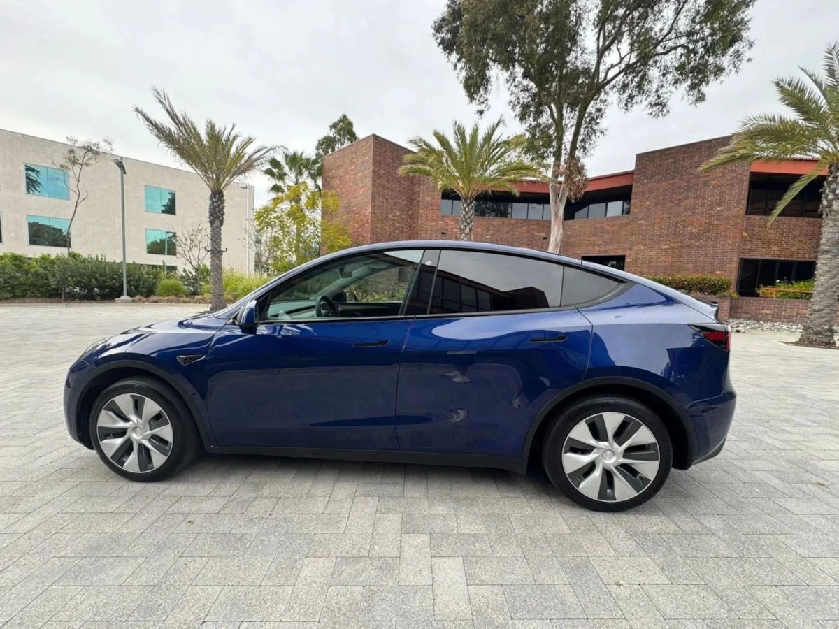 Used 2022 Tesla Model Y Long Range AWD/4WD image 6