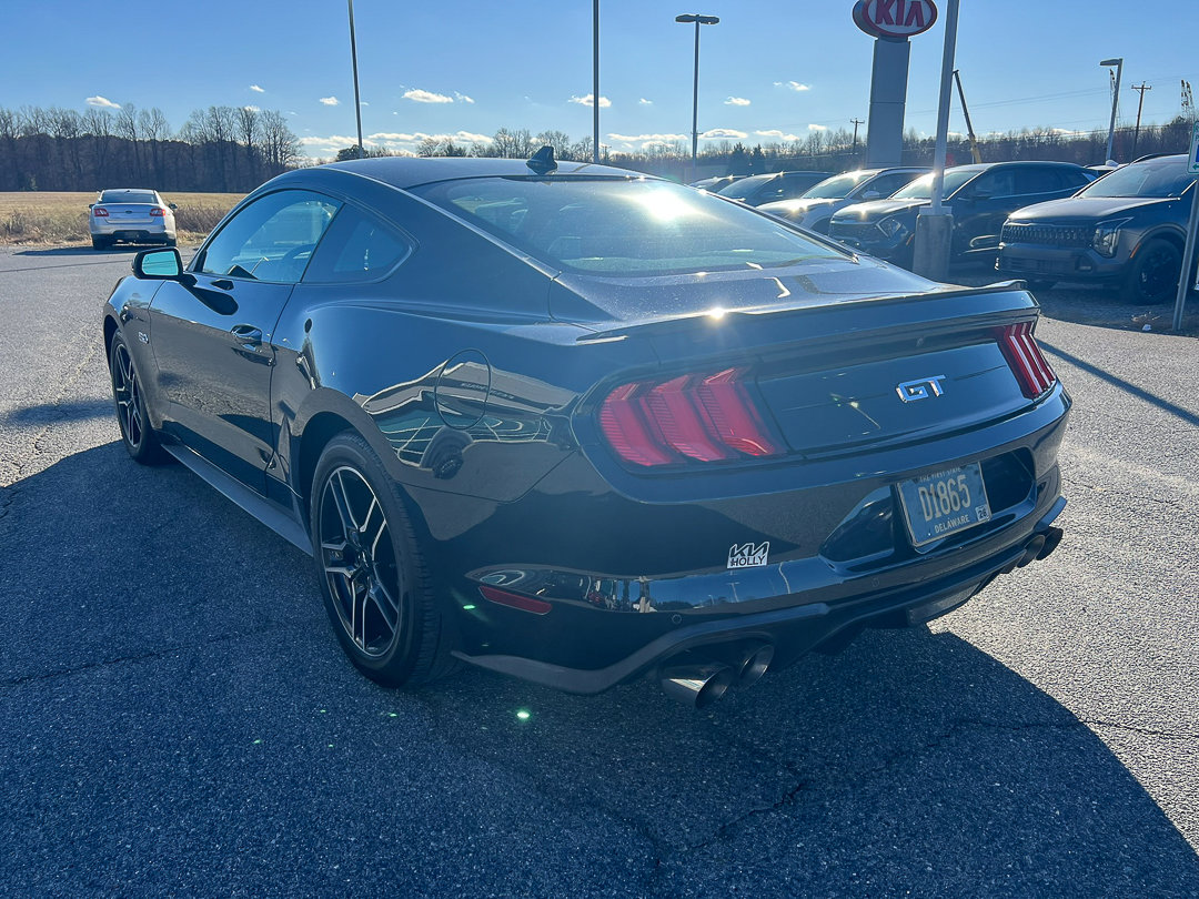 Used 2021 Ford Mustang GT image 3