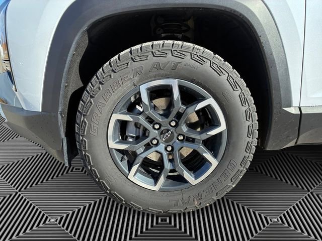 New 2026 Chevrolet Equinox ACTIV w/ Convenience Package III image 9