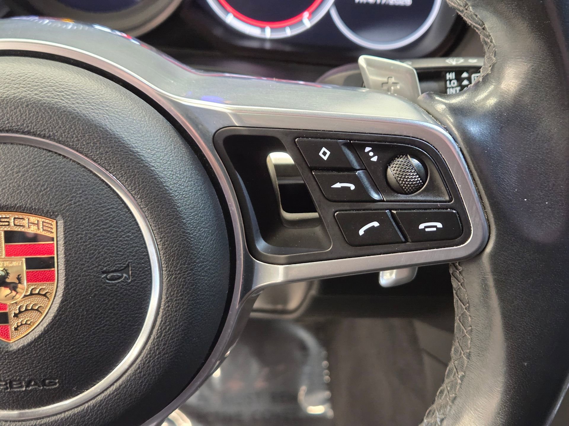 Certified 2020 Porsche Cayenne AWD/4WD image 20