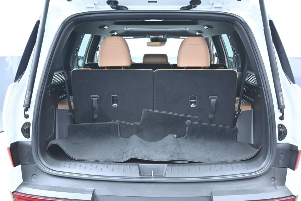 Used 2024 Hyundai Santa Fe Limited FWD image 16