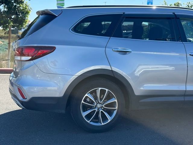 Used 2018 Hyundai Santa Fe SE image 11