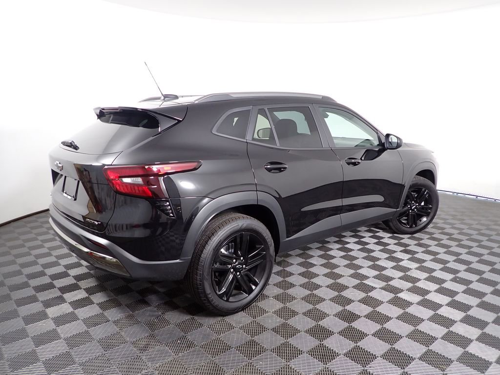 New 2026 Chevrolet Trax ACTIV FWD image 16