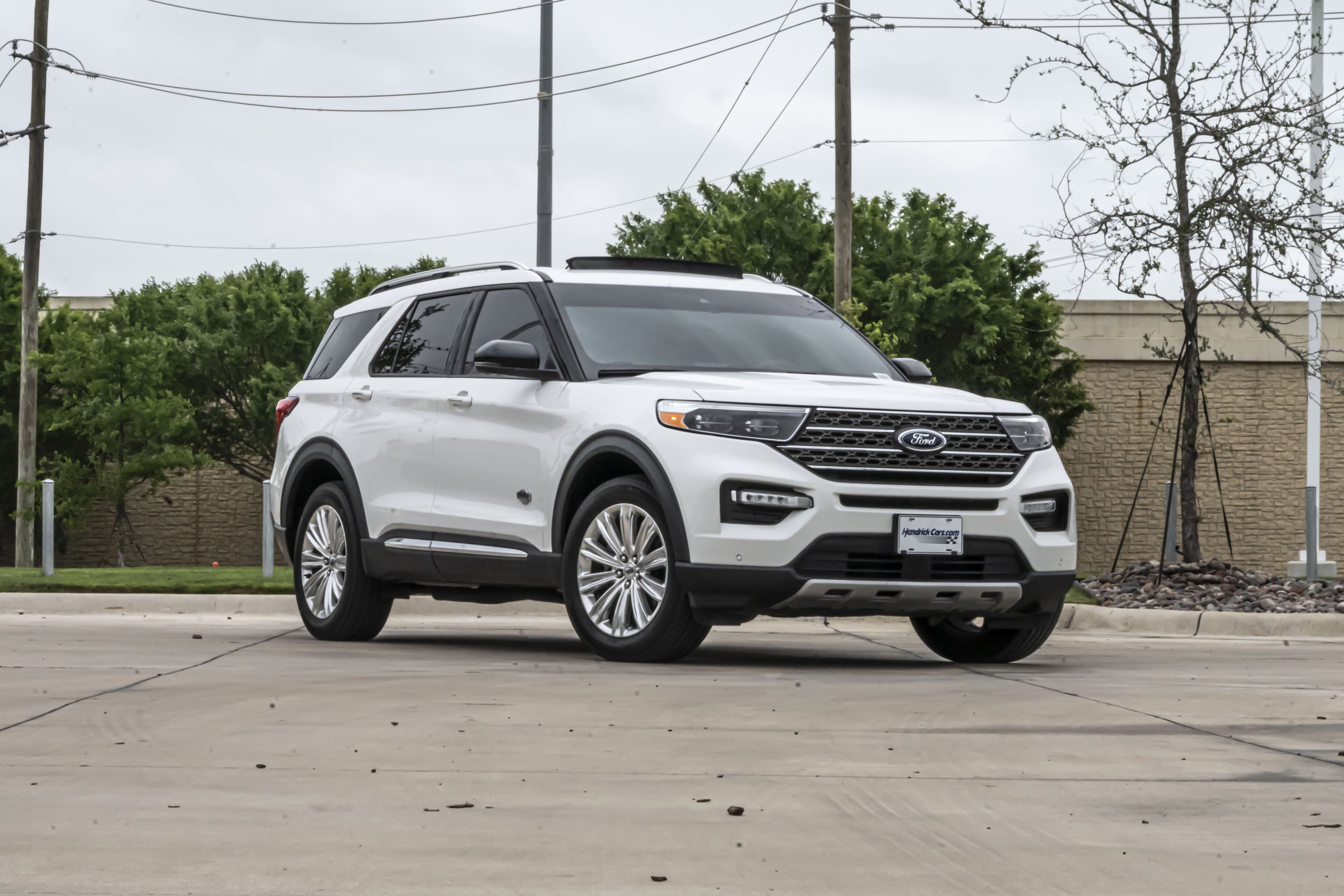 Used 2022 Ford Explorer King Ranch w/ Class IV Trailer Tow Package AWD/4WD image 2