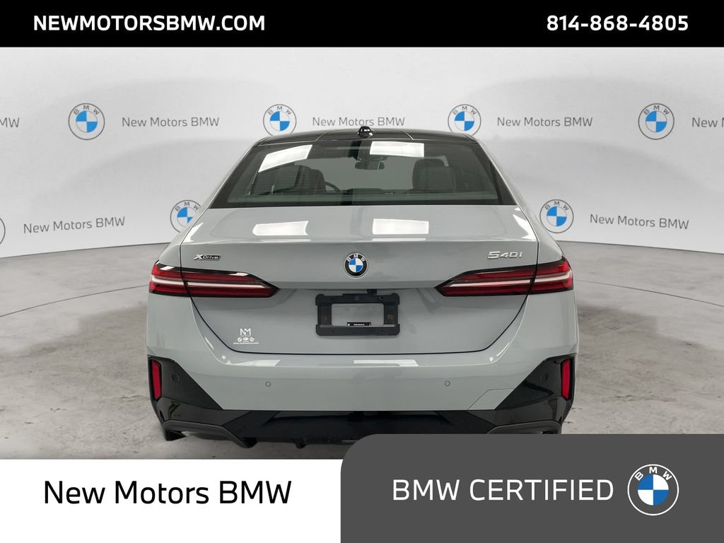 Used 2024 BMW 540i xDrive w/ Premium Package AWD/4WD image 3
