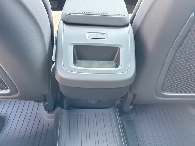 New 2027 Volvo XC60 B5 Core AWD/4WD image 23