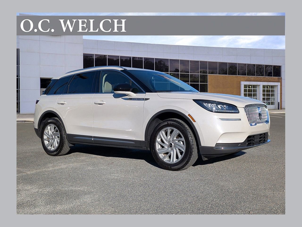 Certified 2022 Lincoln Corsair FWD image 1