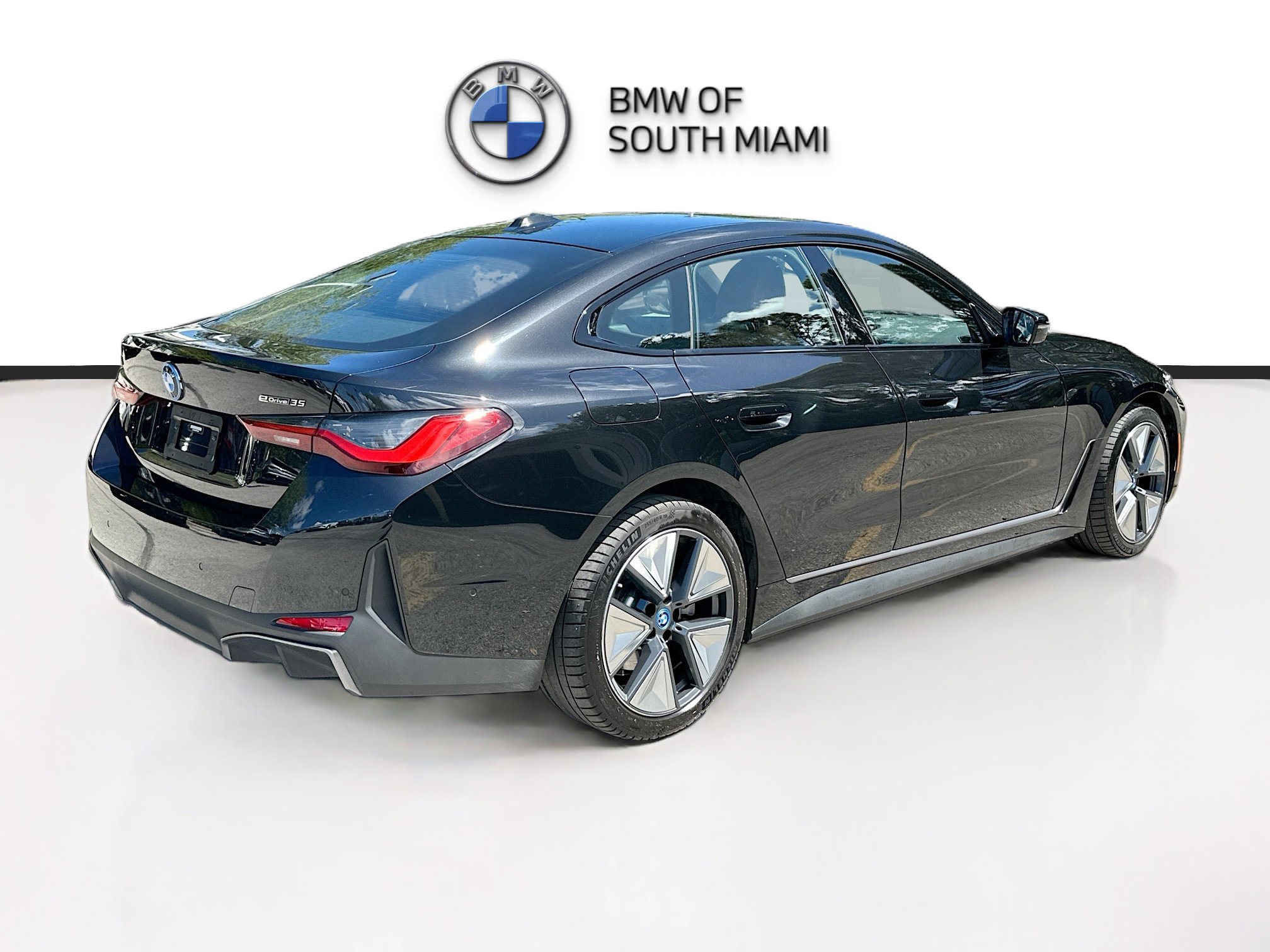 Certified 2023 BMW i4 eDrive35 w/ Parking Assistance Package image 7