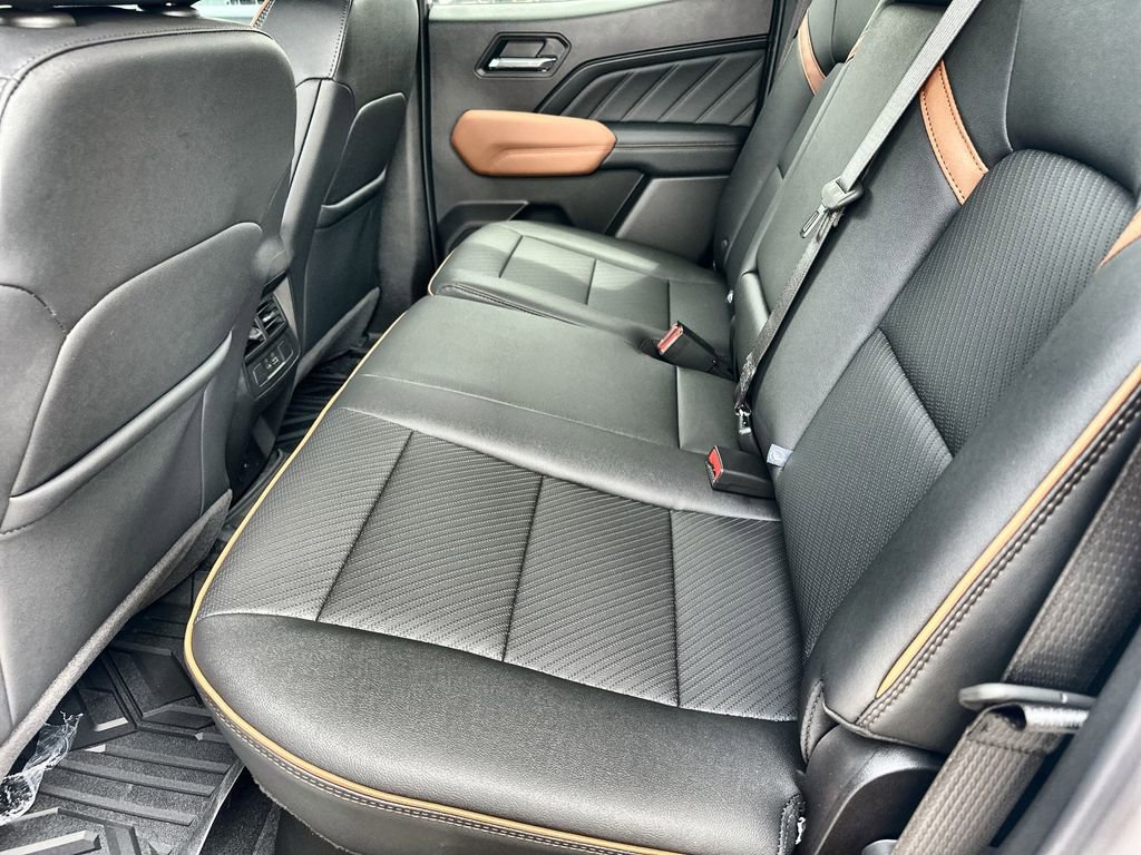 New 2026 GMC Canyon AT4 w/ AT4 Premium Package AWD/4WD image 16