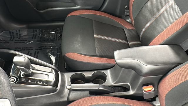 Used 2024 Nissan Versa SR w/ Trunk Package image 31