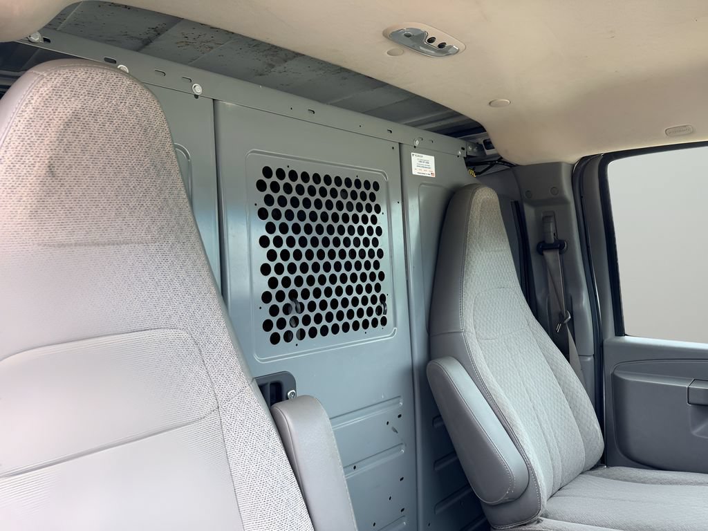 Used 2016 Chevrolet Express 2500 RWD image 26