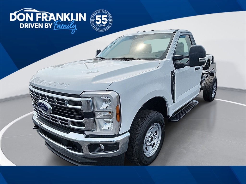 New 2025 Ford F350 XL w/ XL Chrome Package